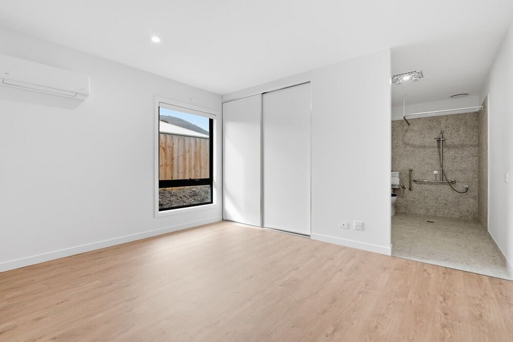 30 Bluetongue Drive, photograph 5.
