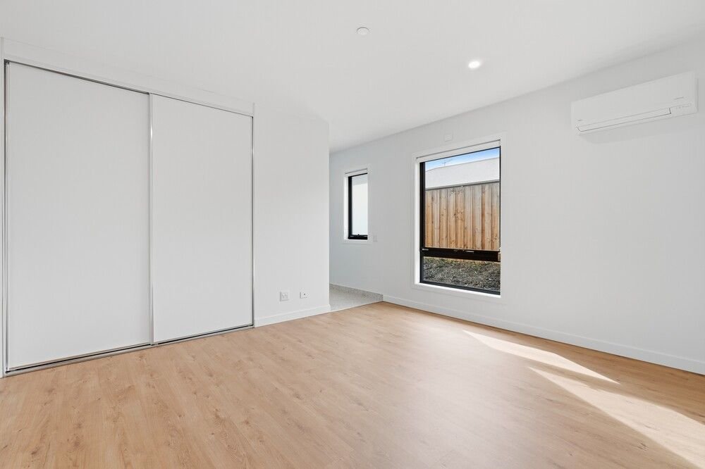 30 Bluetongue Drive, photograph 6.
