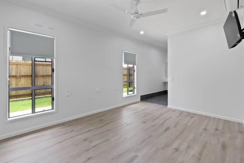 32 Chester Crescent, photograph 2.