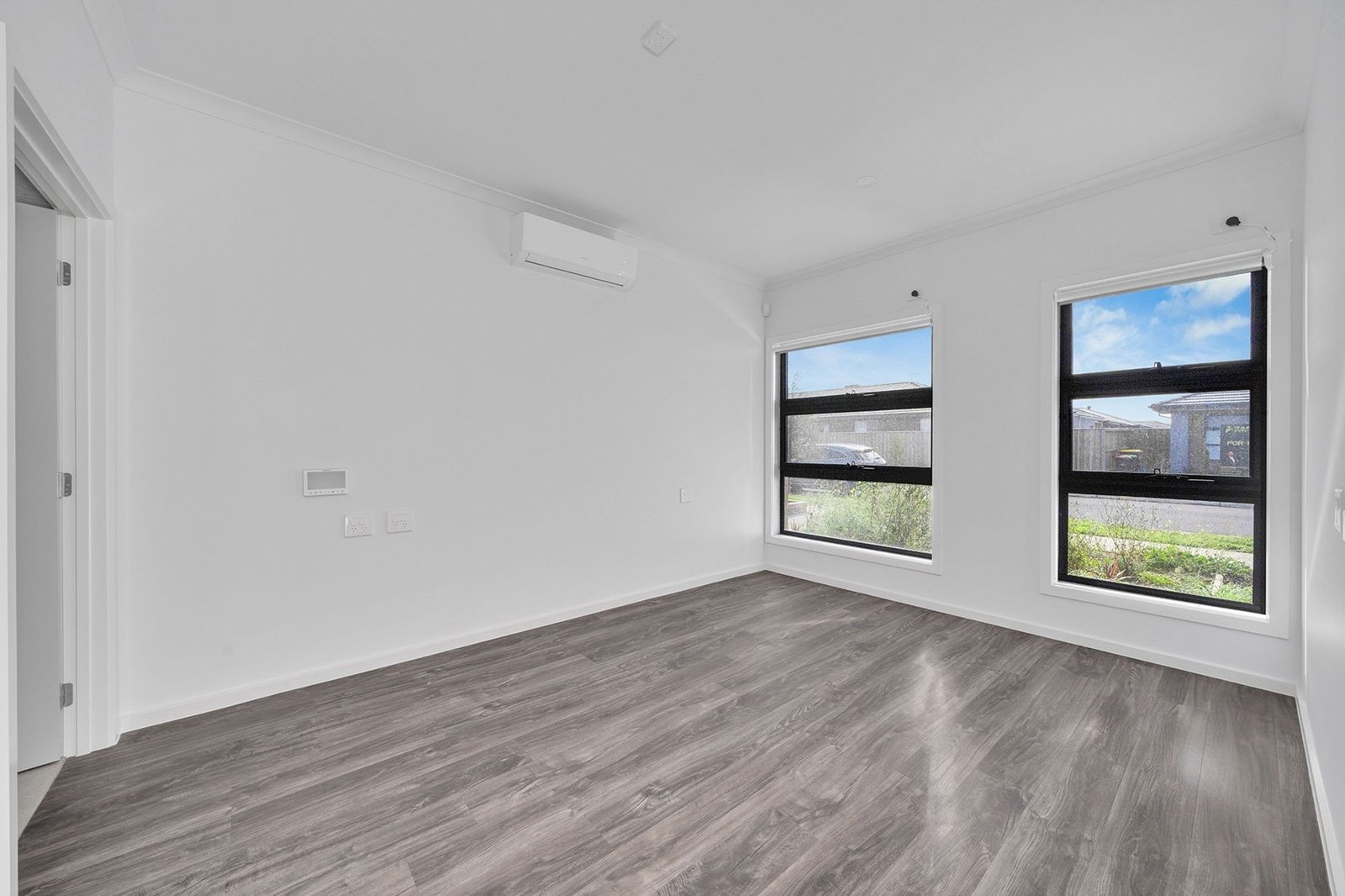 36 Canyon Circuit, photograph 1.