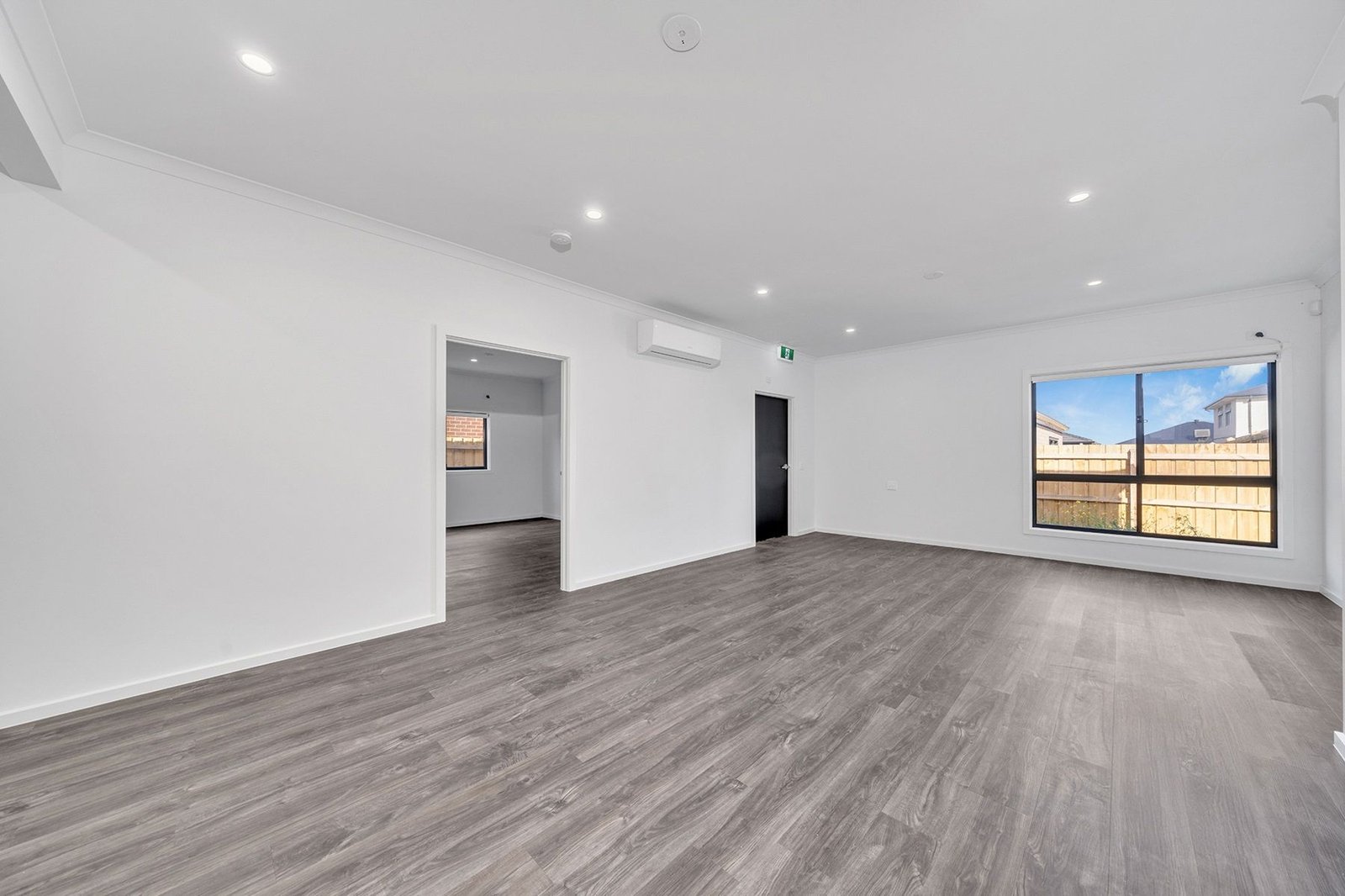 36 Canyon Circuit, photograph 7.