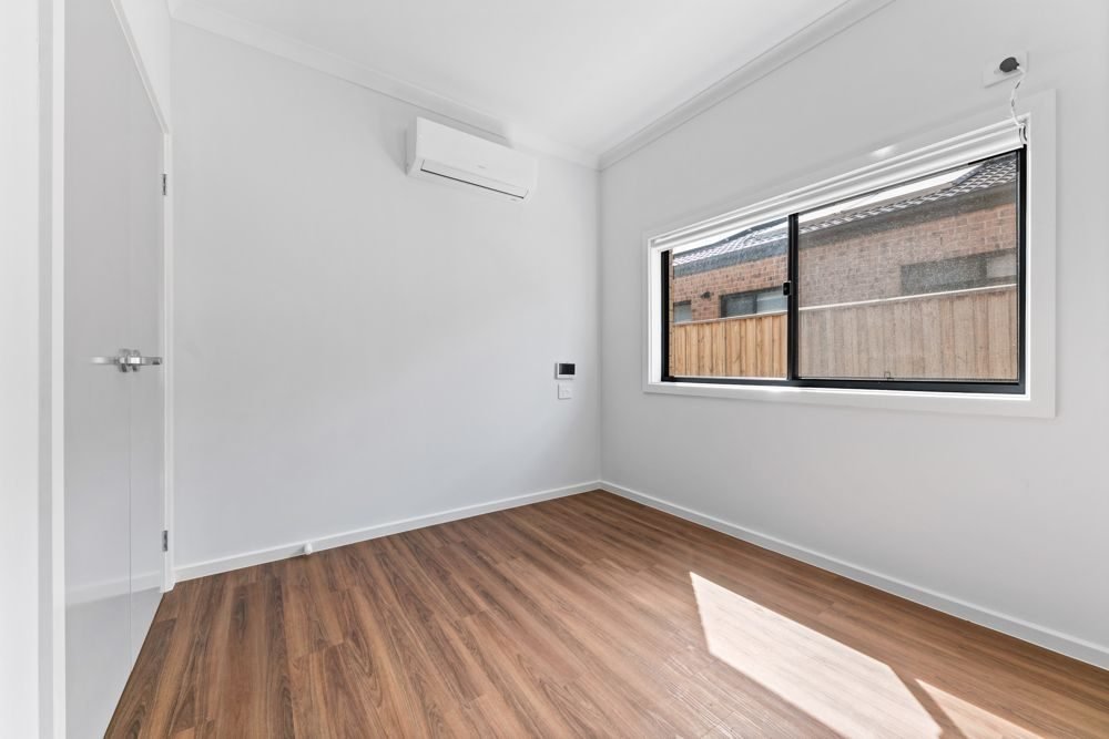 37 Hawkestone Street, photograph 10.