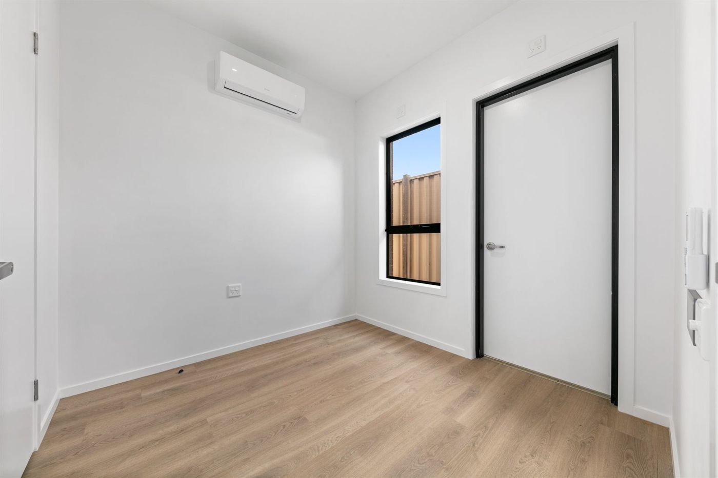 4/39 Serene Terrace, photograph 3.