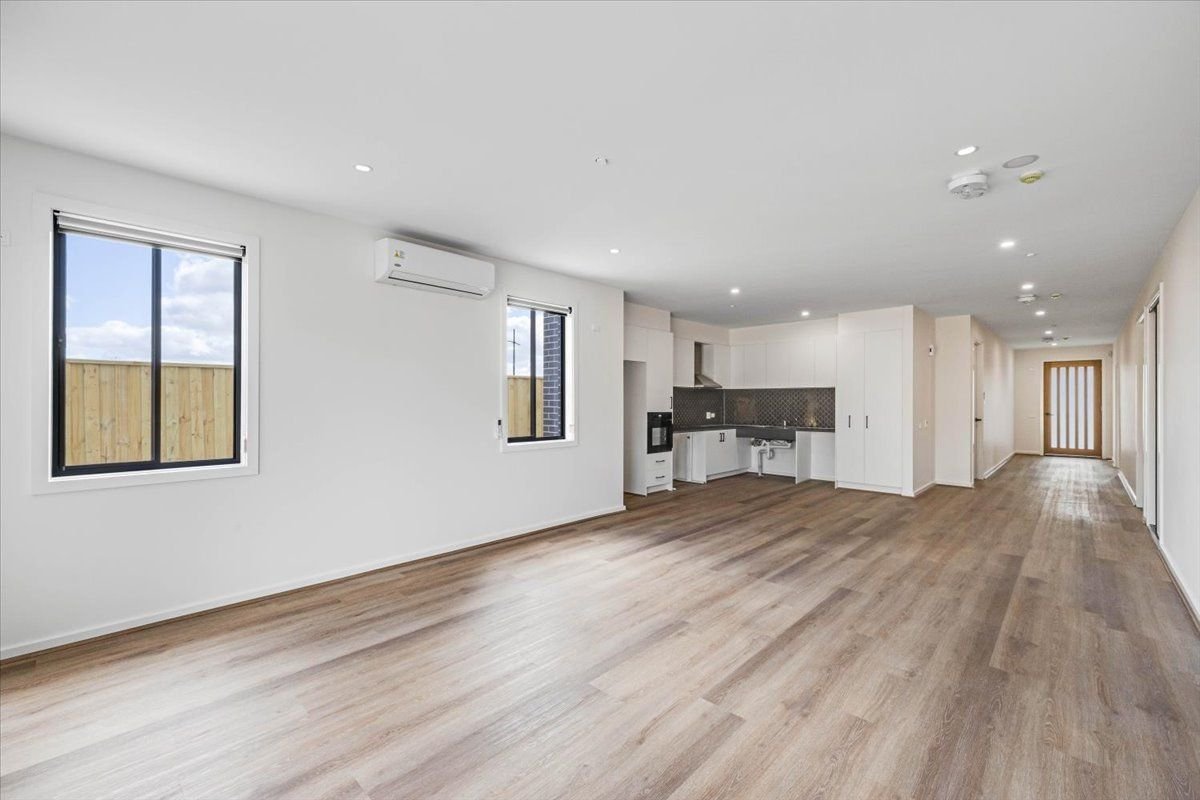4 Denmead Drive, photograph 4.