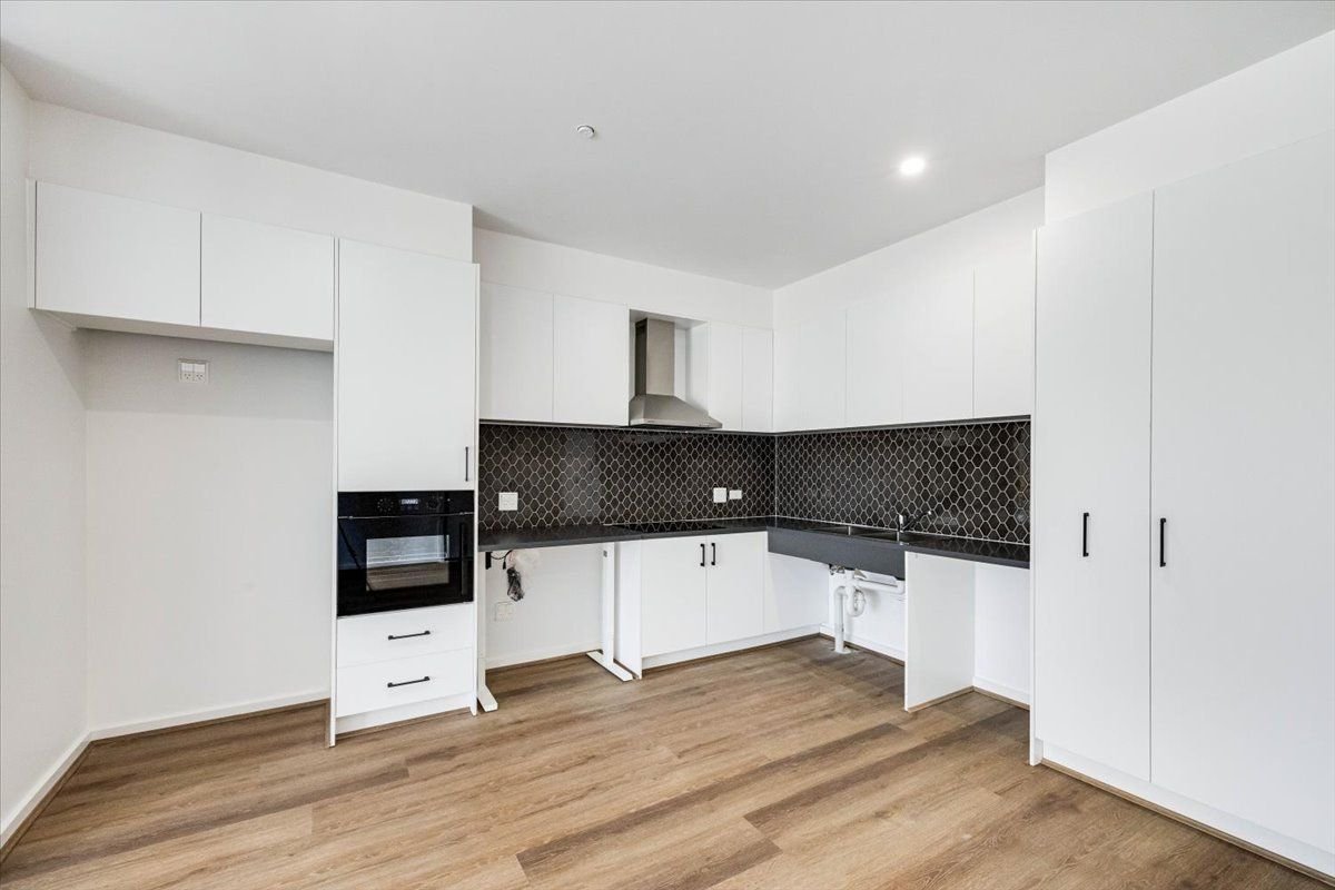 4 Denmead Drive, photograph 6.