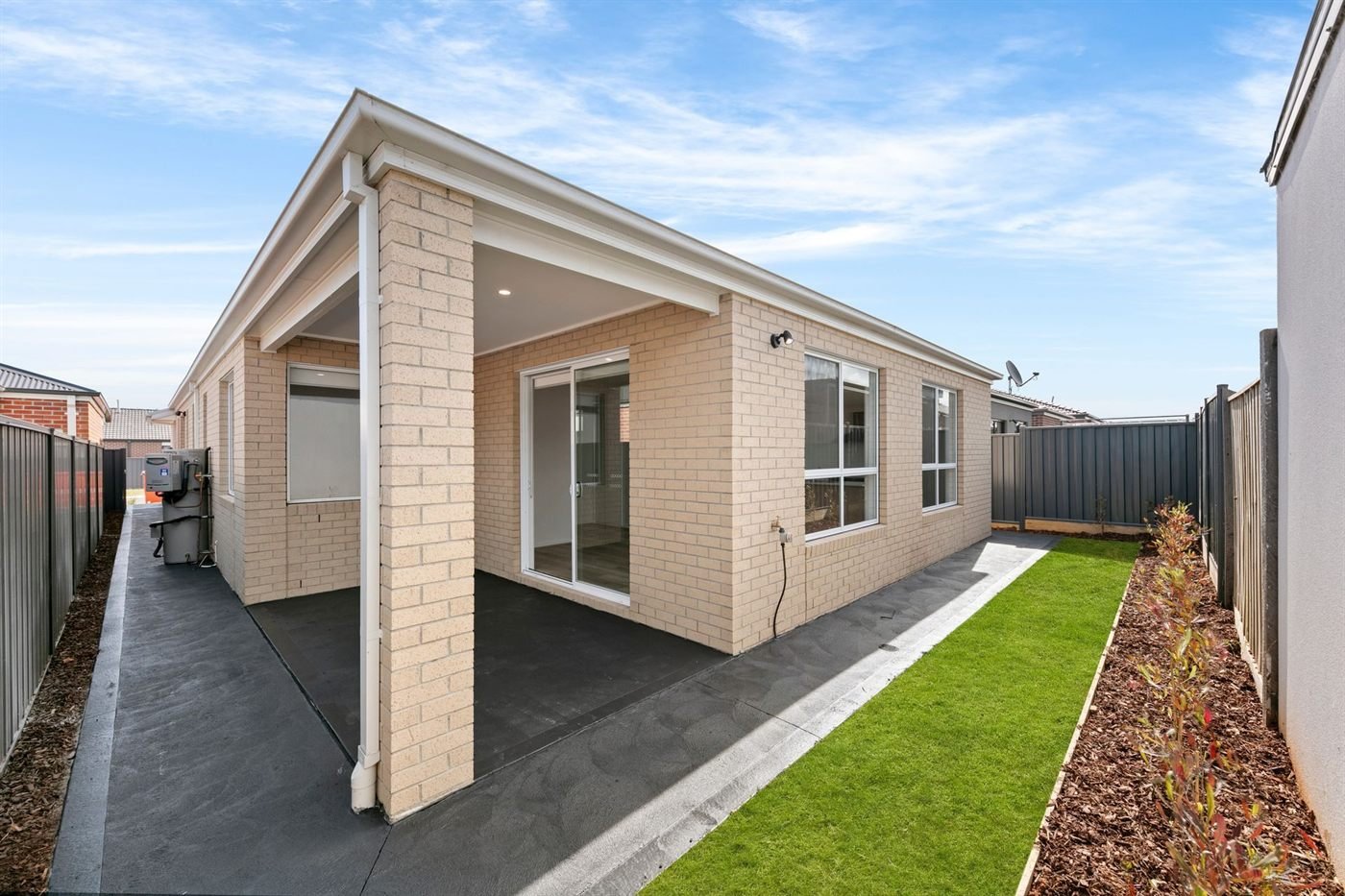 The home at 4 Feathertop Avenue Weir Views.