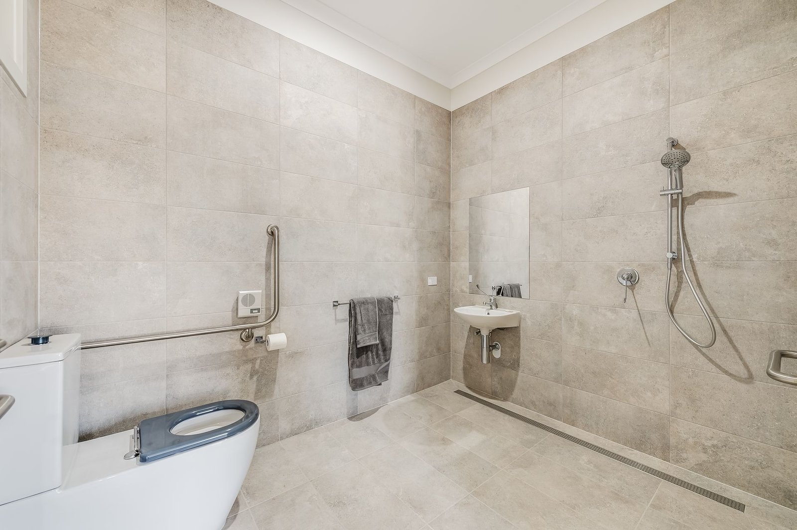 4 Giffen Street, photograph 6.