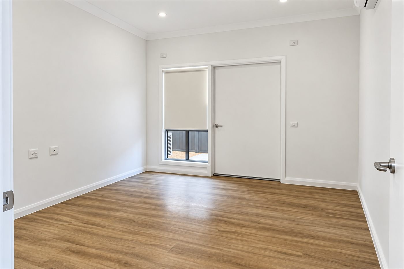 409 Parnall Street, photograph 4.