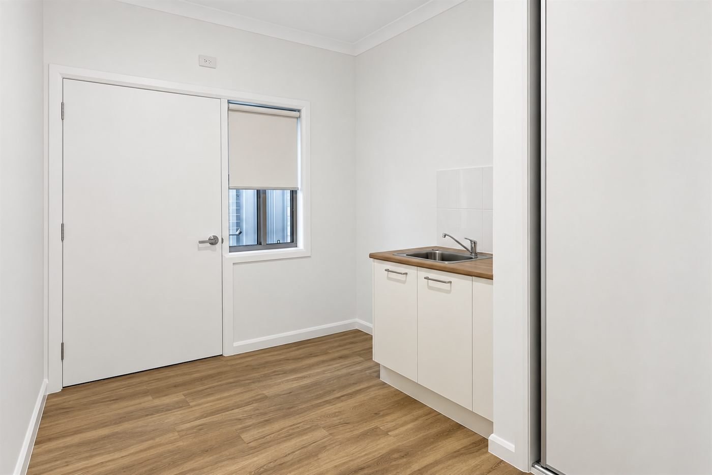 409 Parnall Street, photograph 5.
