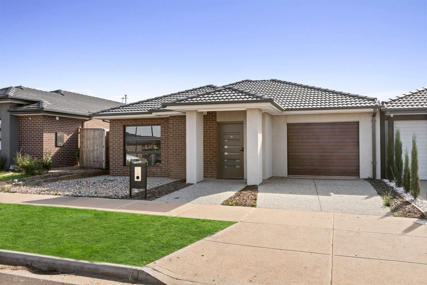 43 Canyon Circuit, photograph 2.
