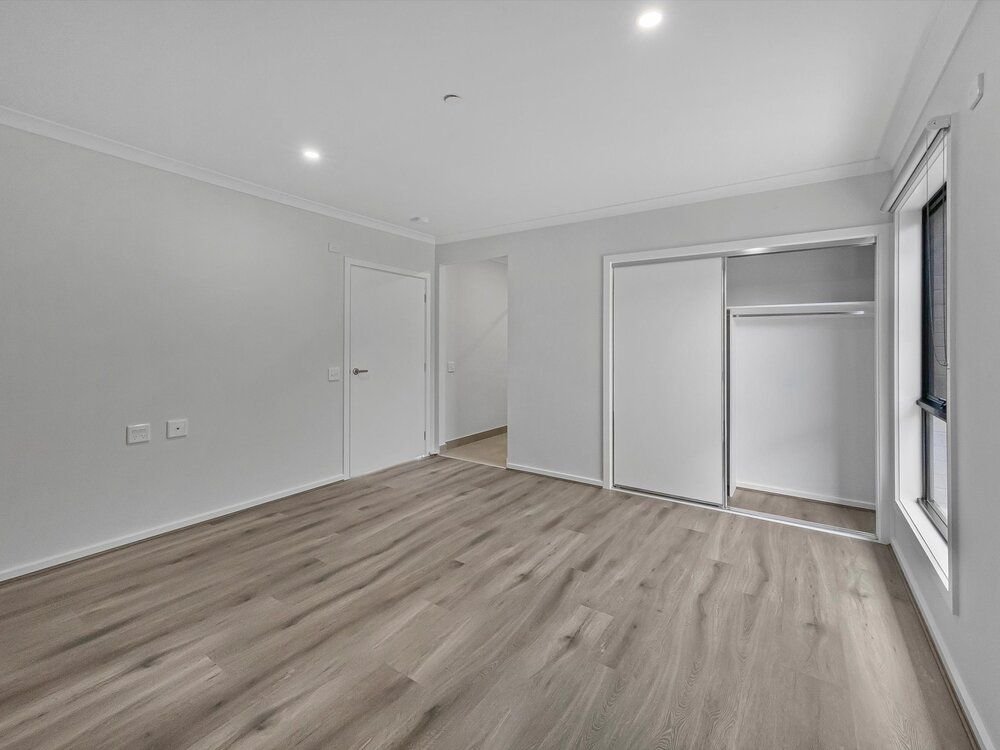 43 Leeward Drive, photograph 4.
