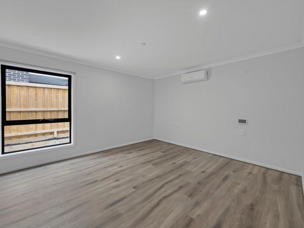 43 Leeward Drive, photograph 7.