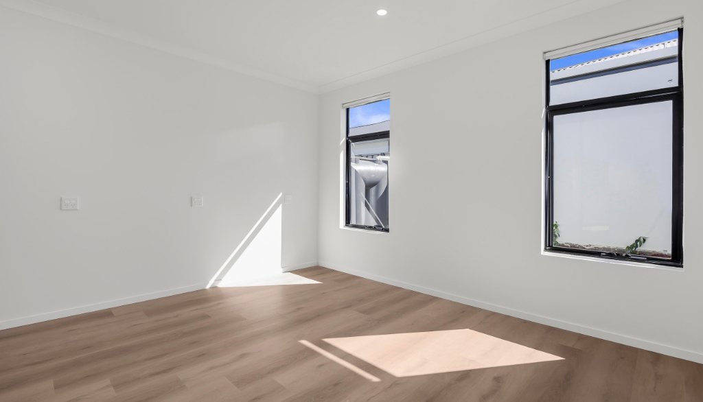 45 Evergreen Drive, photograph 13.