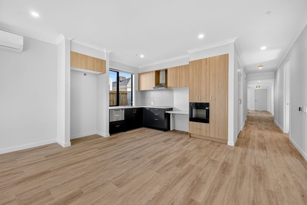 48 Montego Boulevard, photograph 3.