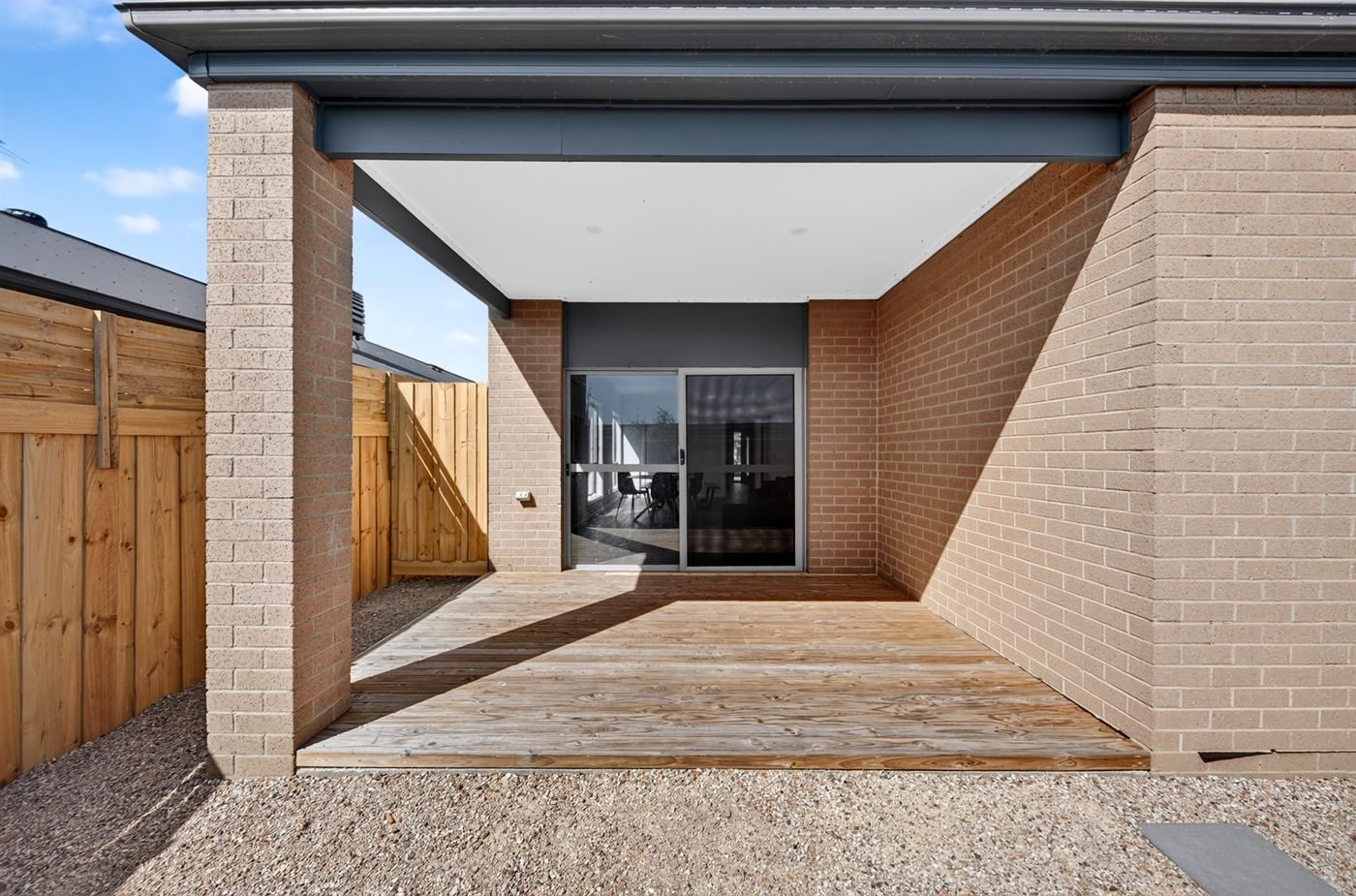 49 Woolspinner Crescent, photograph 13.