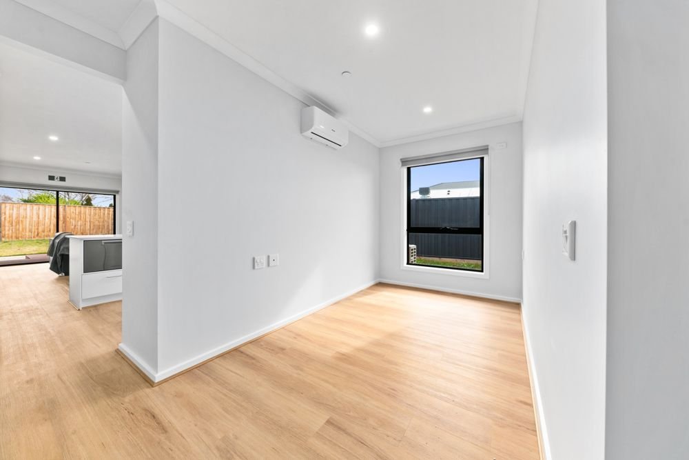5 Blakewater Crescent, photograph 10.