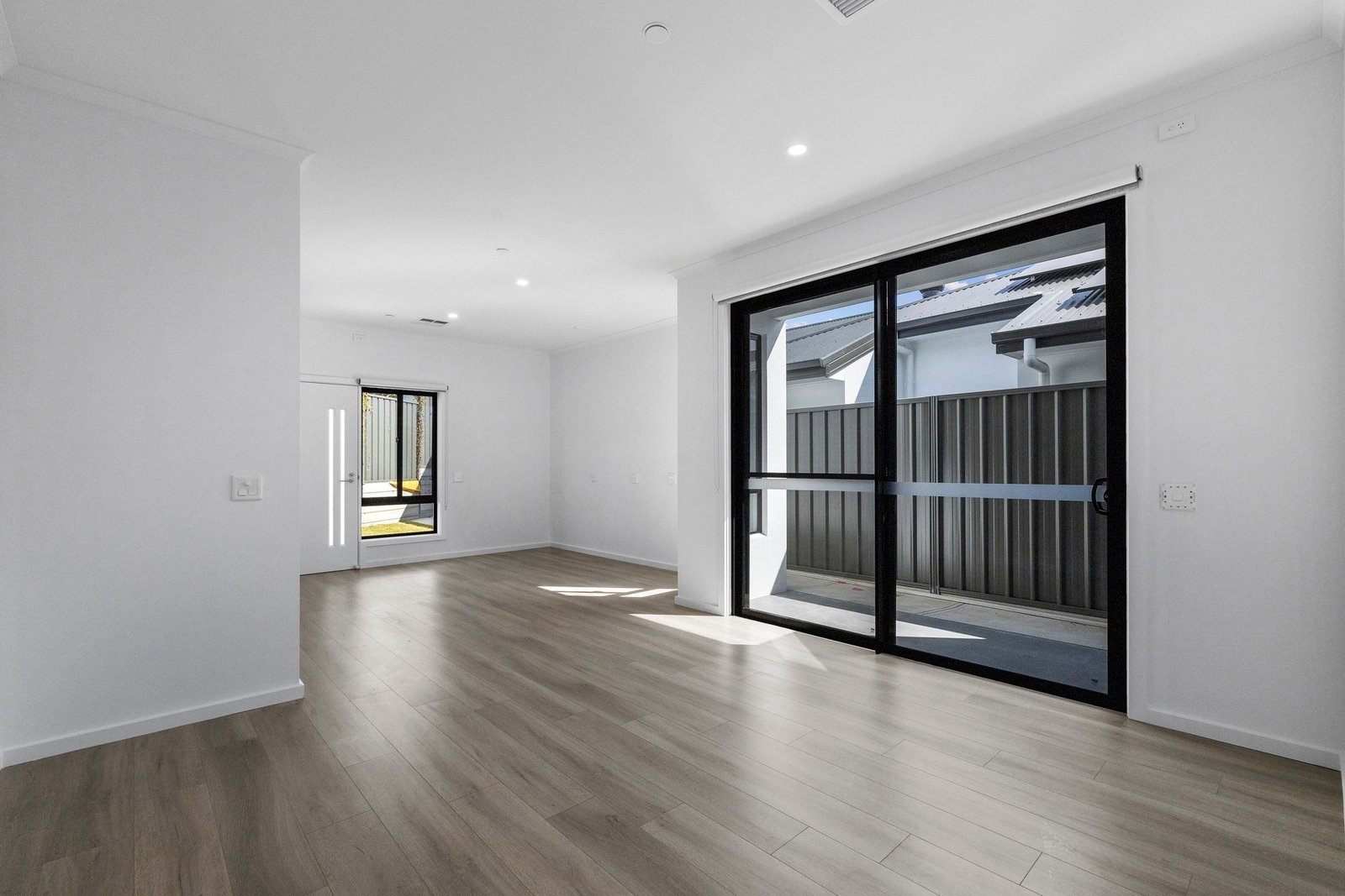5 Dungey Road, photograph 6.