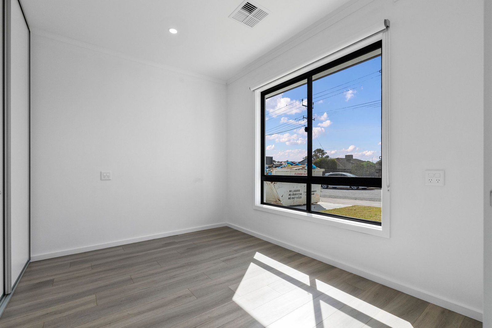 5 Dungey Road, photograph 8.