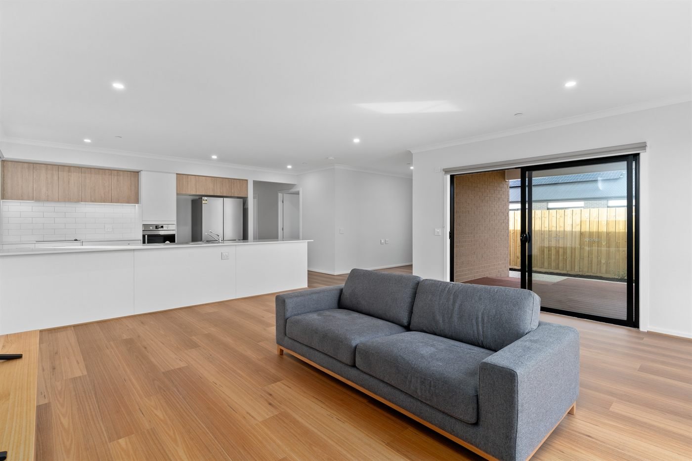 55 Ackland Street, photograph 3.