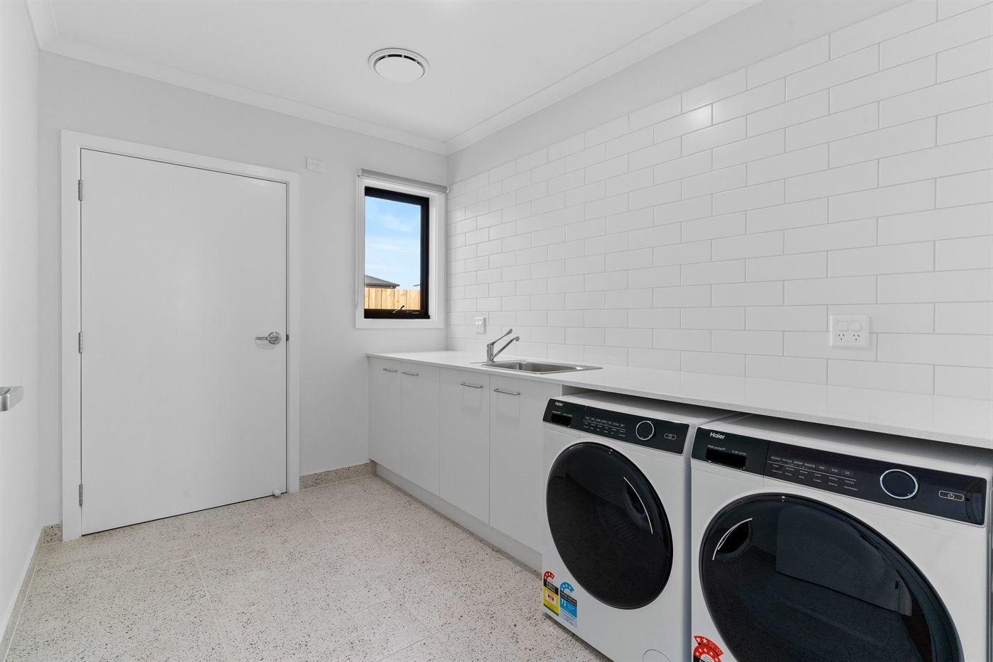 55 Ackland Street, photograph 9.