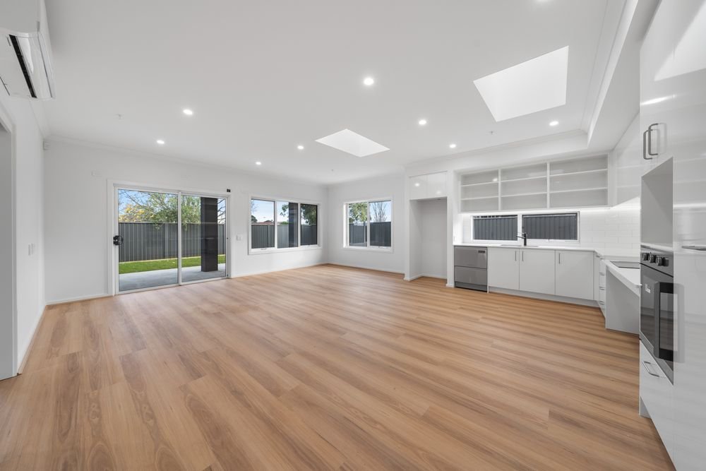 57 Montview Court, photograph 4.