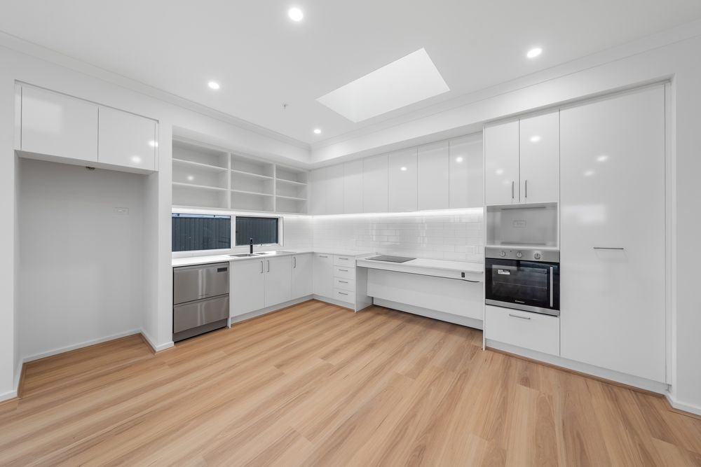 57 Montview Court, photograph 5.