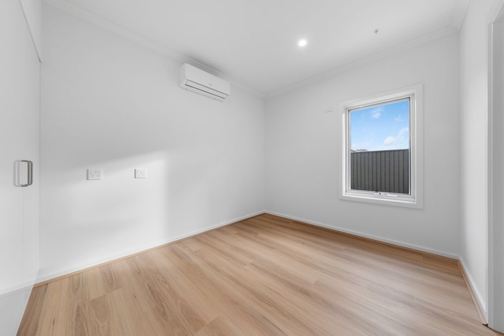 57 Montview Court, photograph 10.