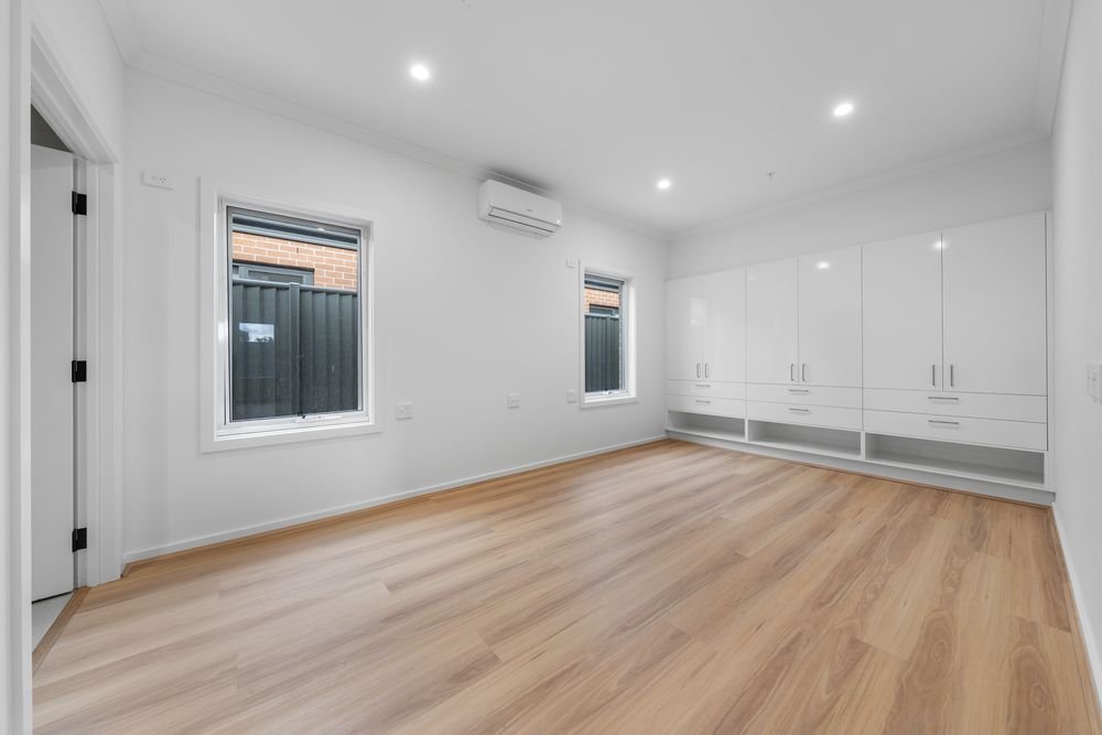 57 Montview Court, photograph 12.
