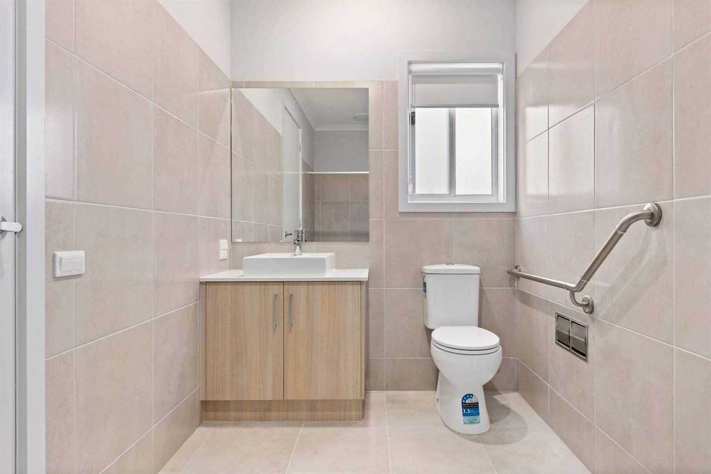 6 Avocet Way, photograph 6.