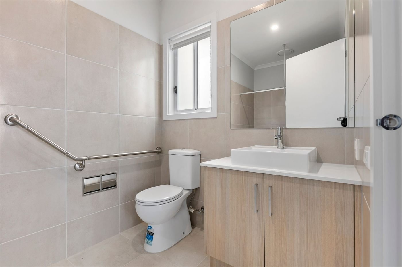 6 Avocet Way, photograph 11.