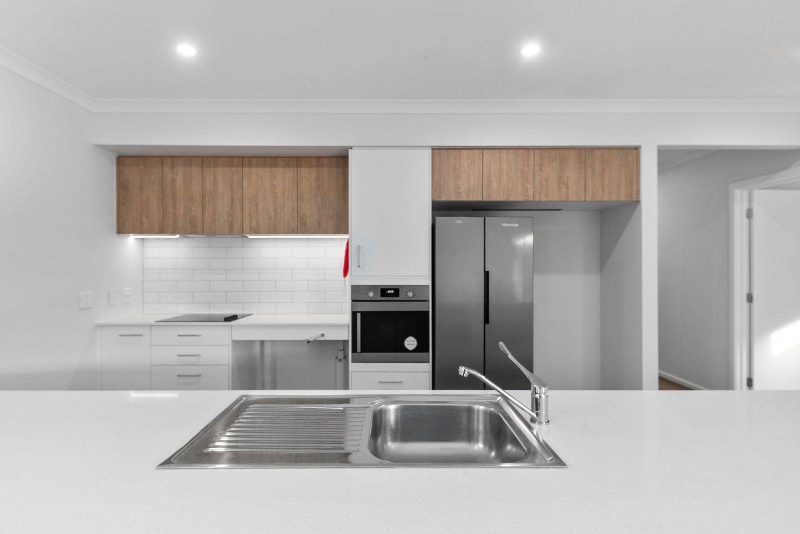 6 Benson Drive, photograph 5.