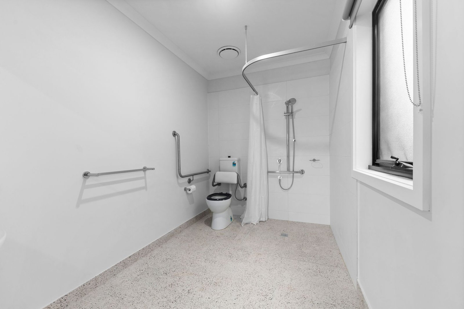 6 Benson Drive, photograph 9.