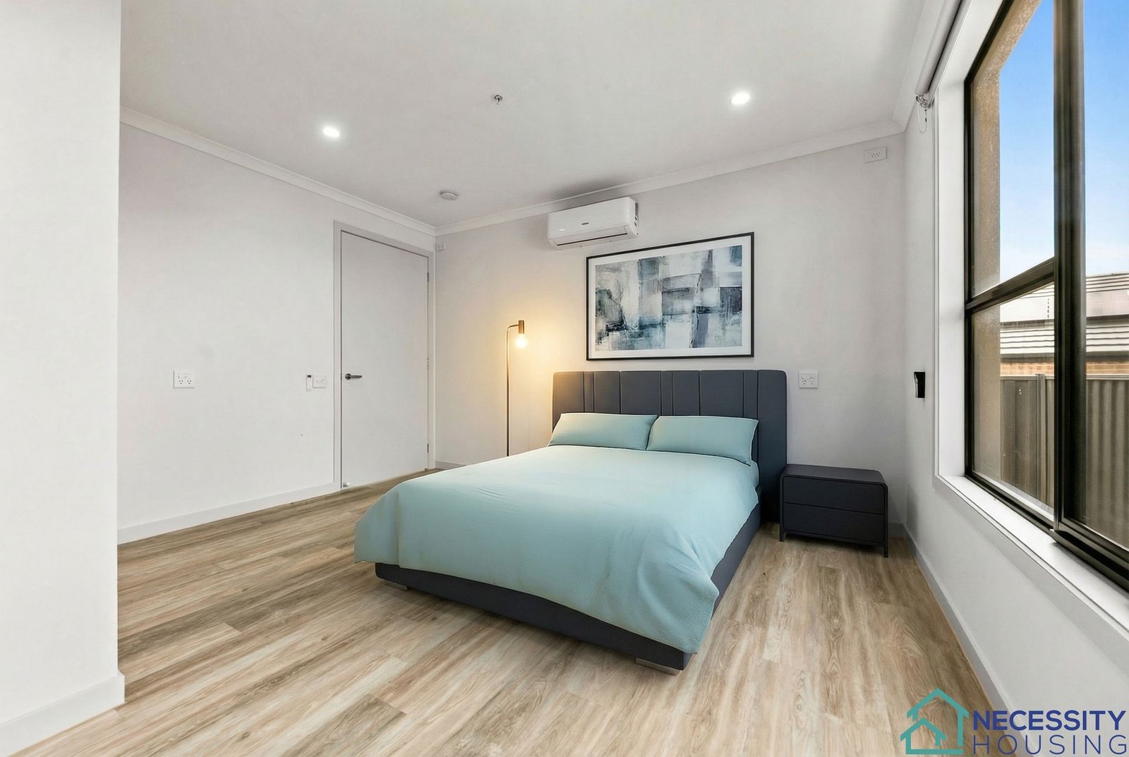 6 Nightfall Avenue, photograph 4.