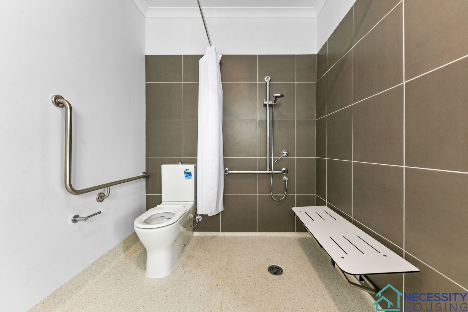 6 Nightfall Avenue, photograph 5.