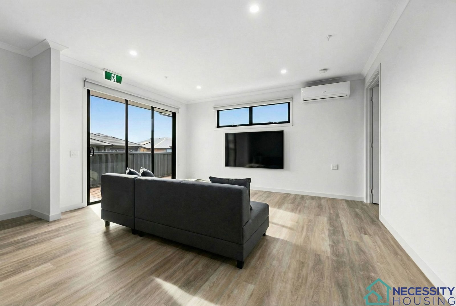 6 Nightfall Avenue, photograph 12.