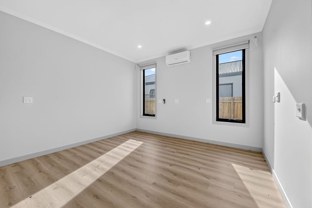 6 Smokebox Court, photograph 6.