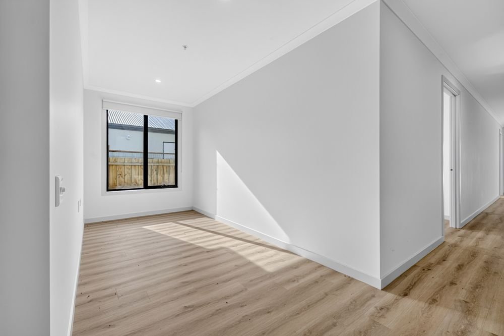6 Smokebox Court, photograph 8.