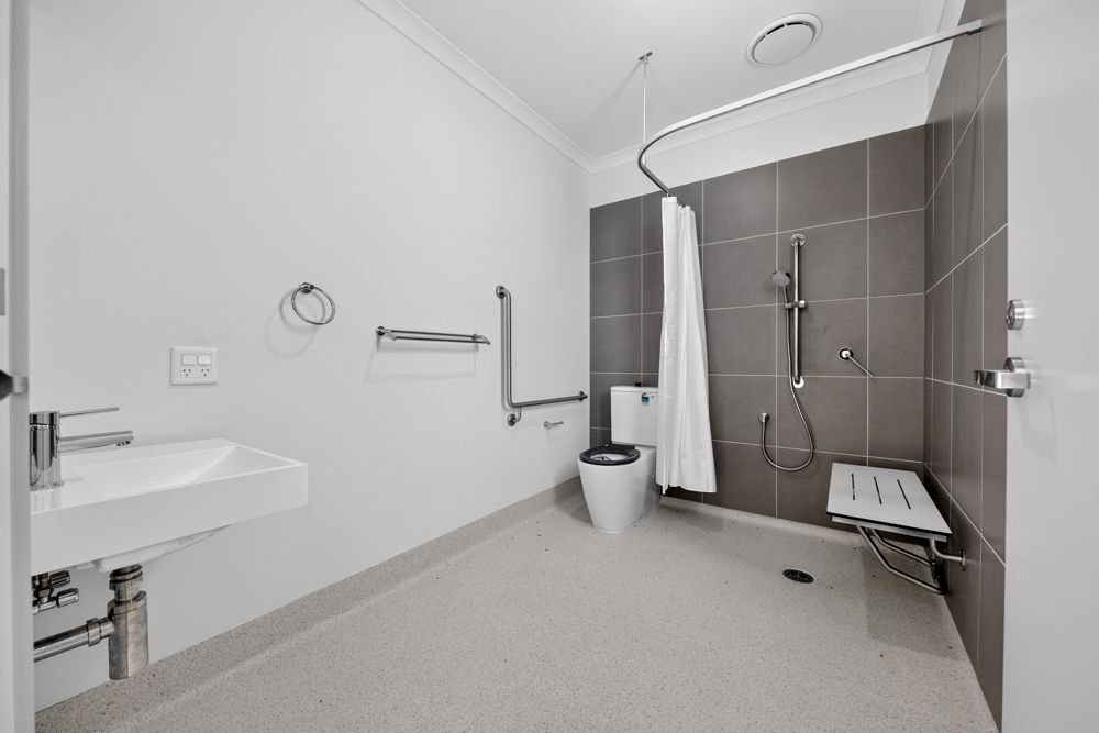 6 Smokebox Court, photograph 10.