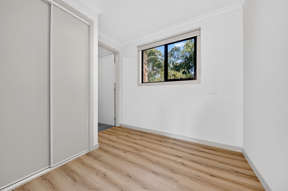 6 Smokebox Court, photograph 12.