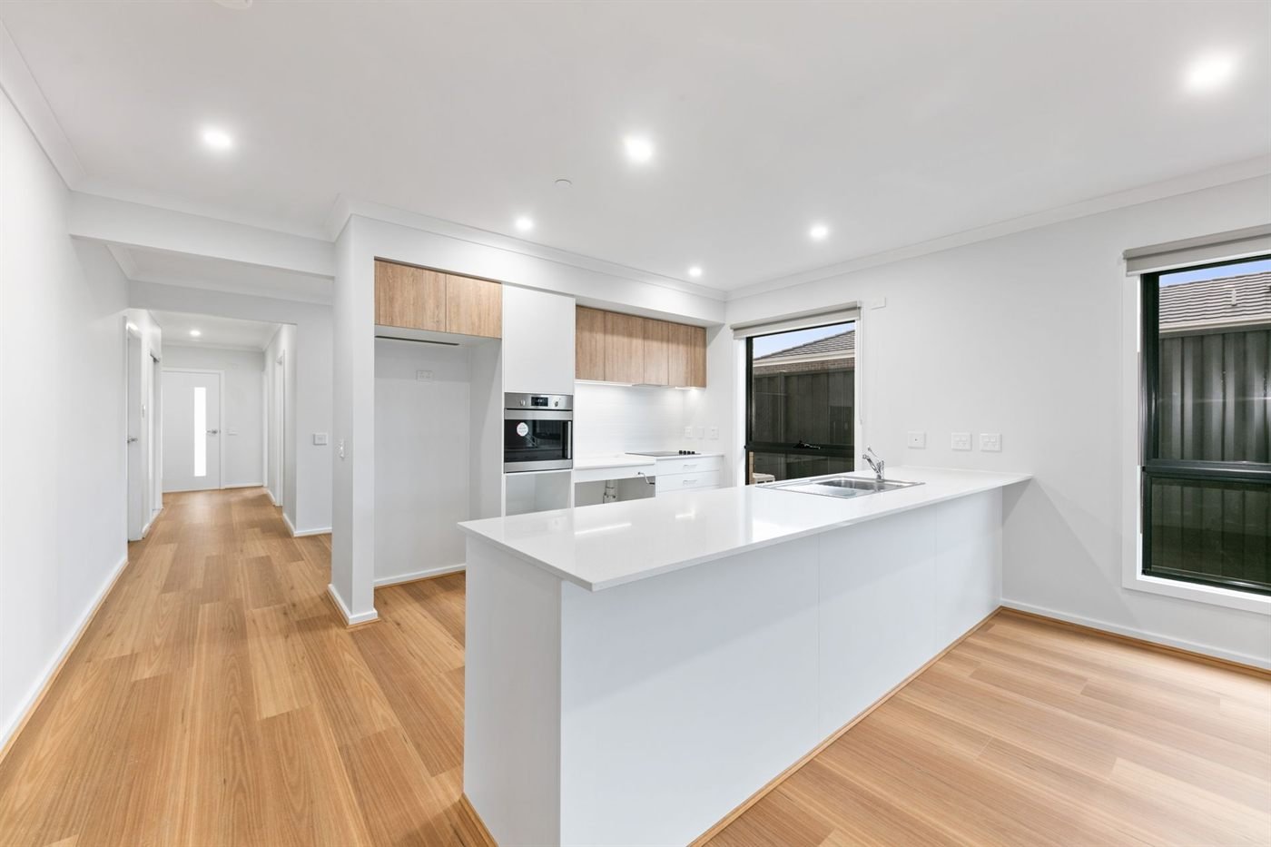 60 Lovicks Road, photograph 2.
