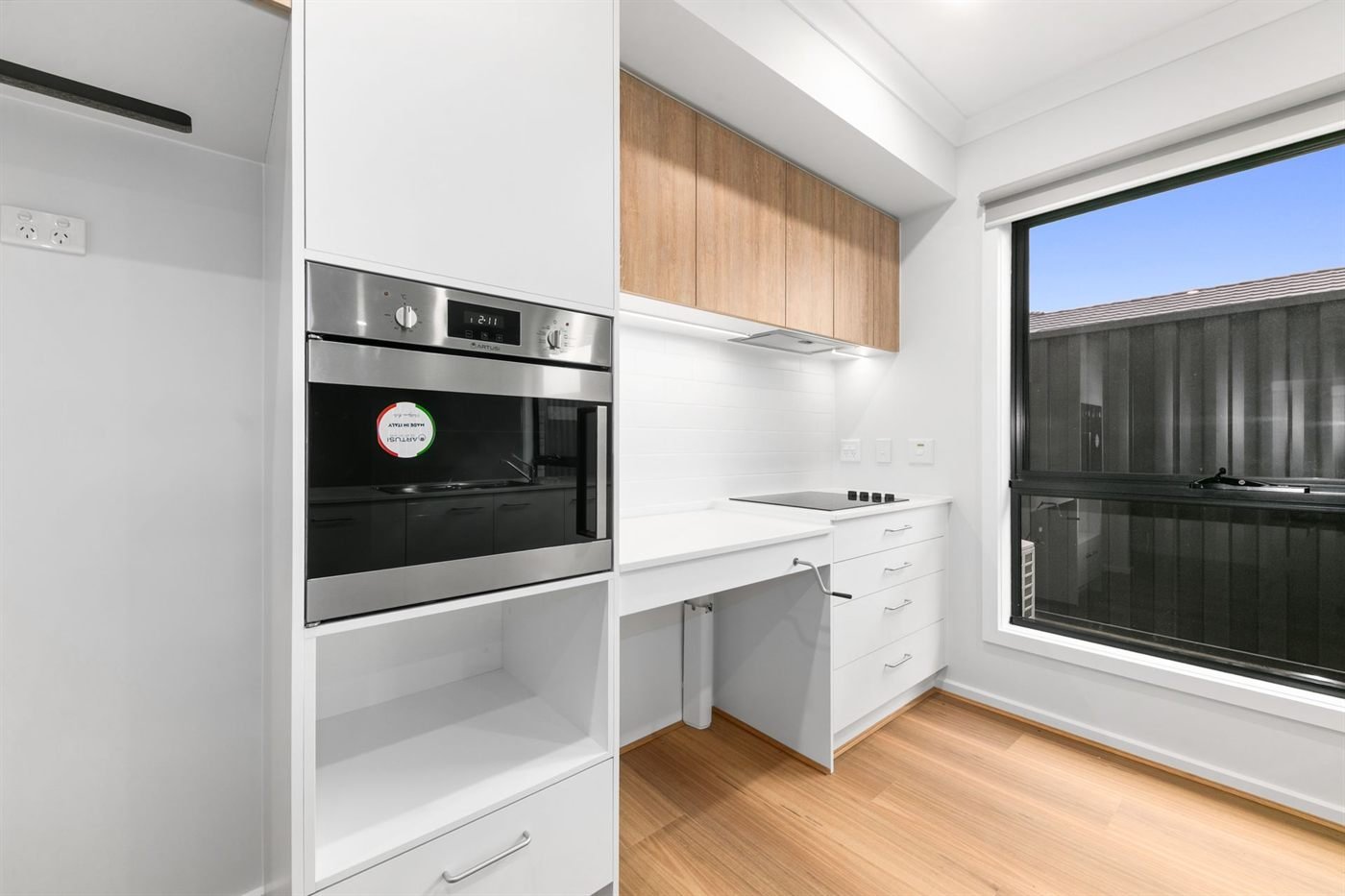 60 Lovicks Road, photograph 6.