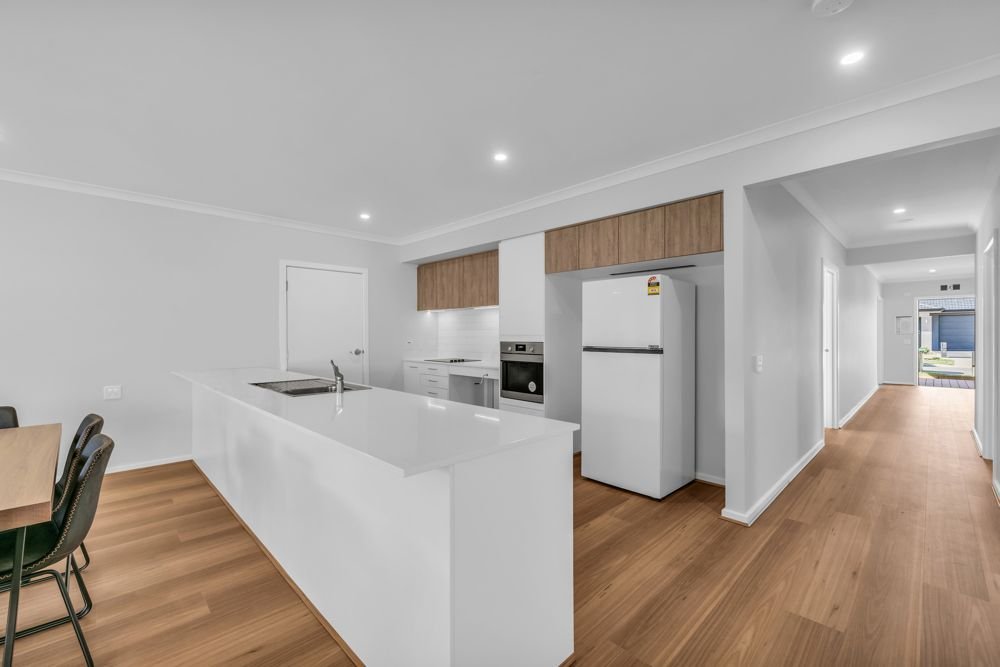 62 Bayberry Street, photograph 3.