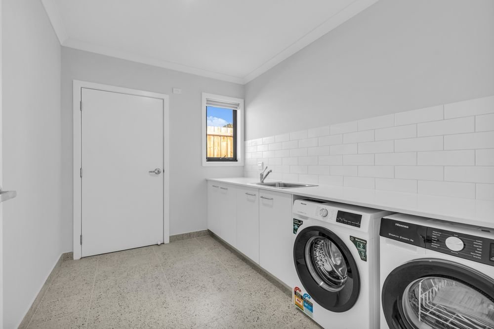 62 Bayberry Street, photograph 13.