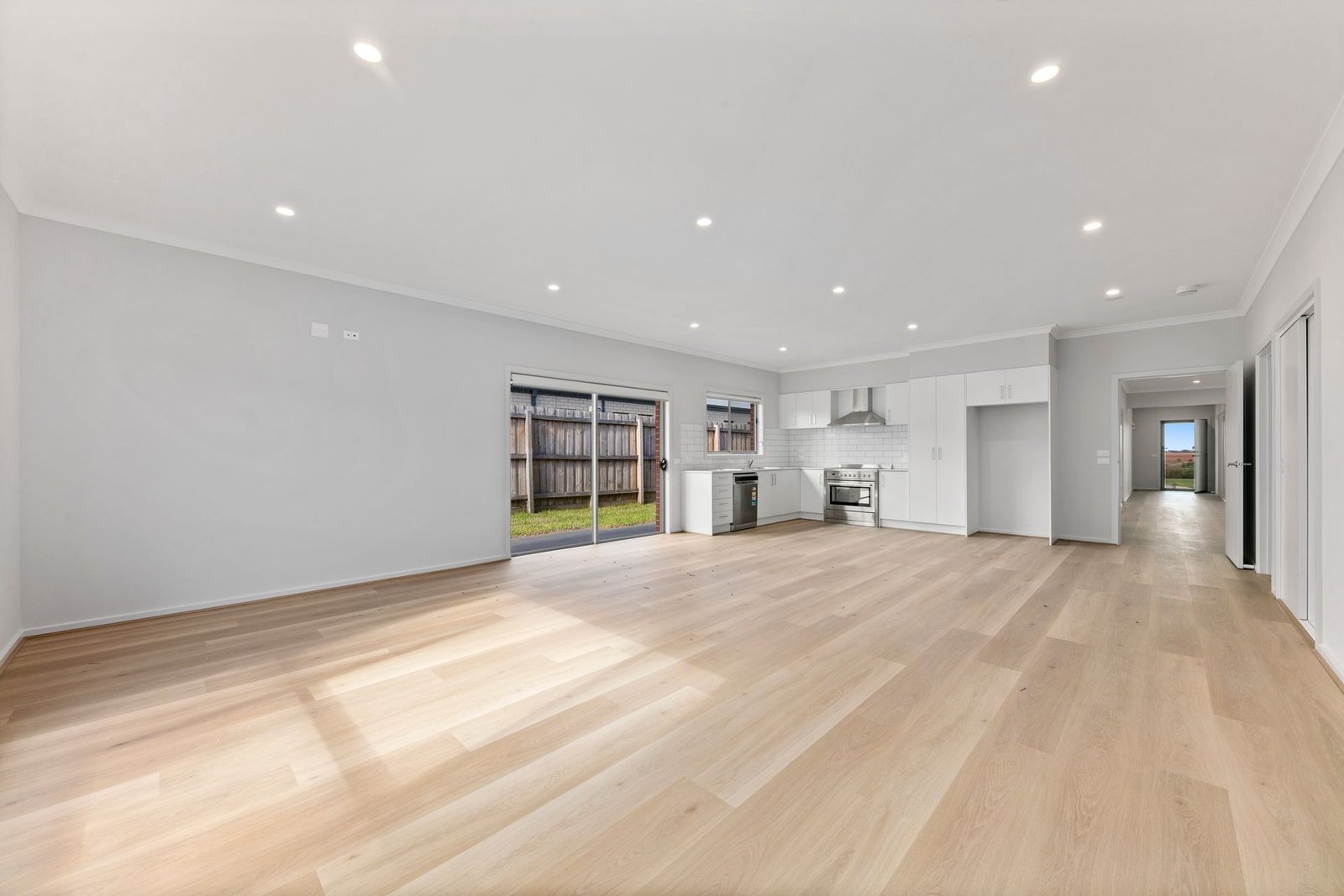 62 Marriott Boulevard, photograph 10.