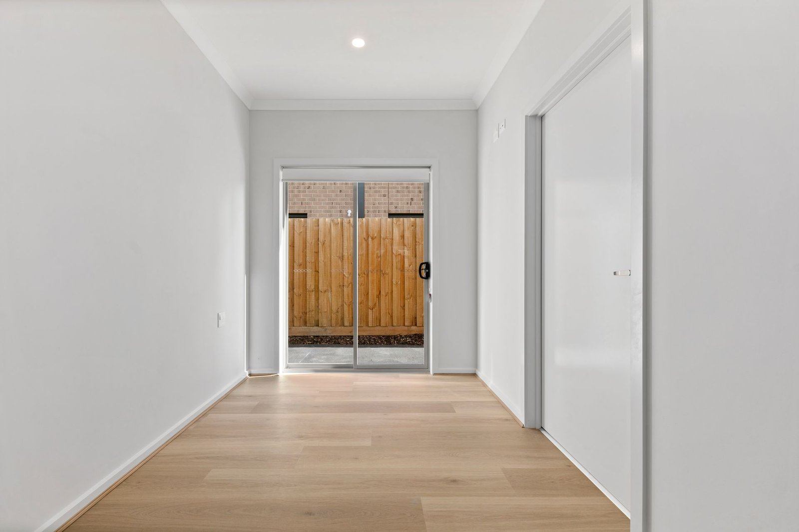 62 Marriott Boulevard, photograph 15.
