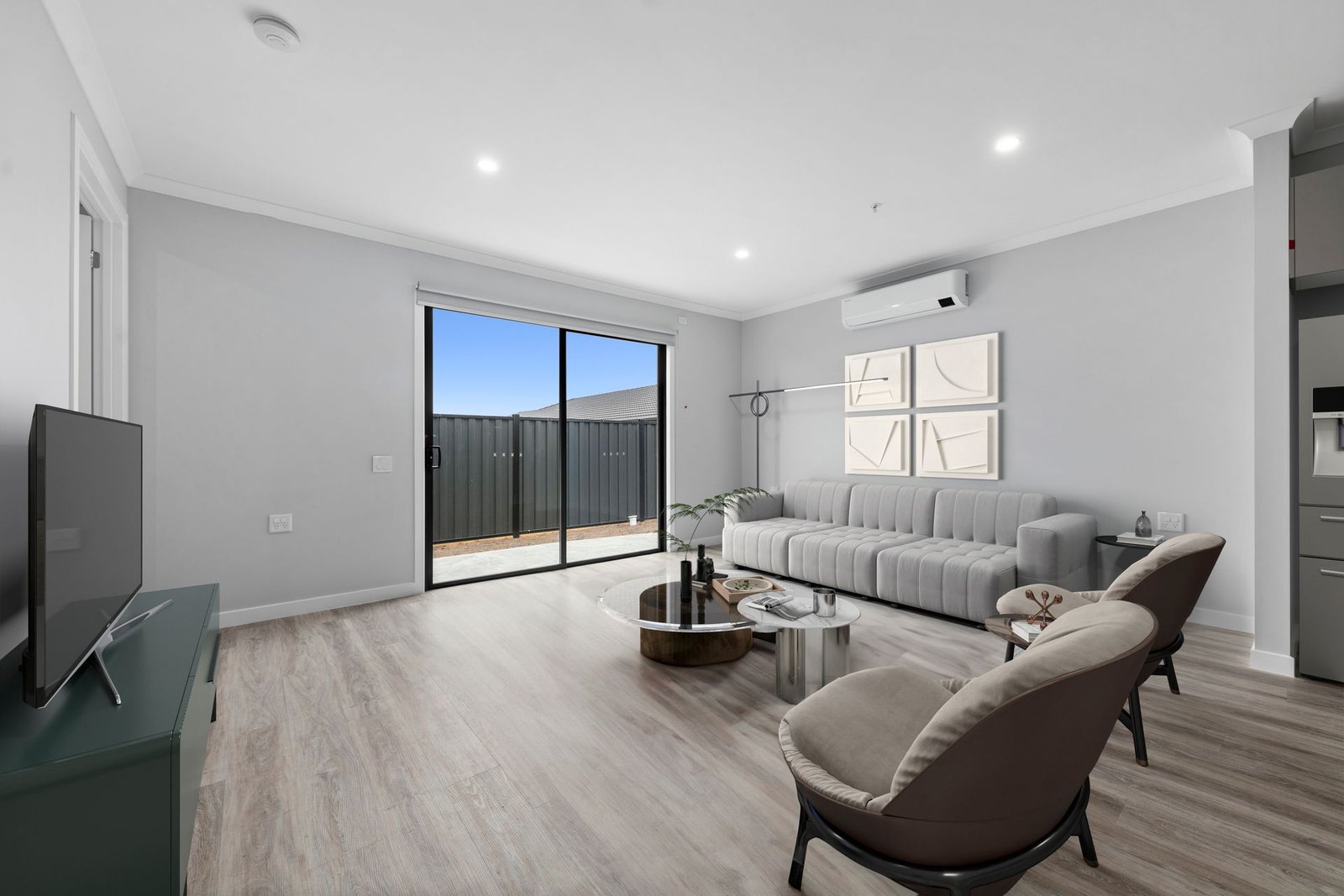 7 Bask Street, photograph 2.