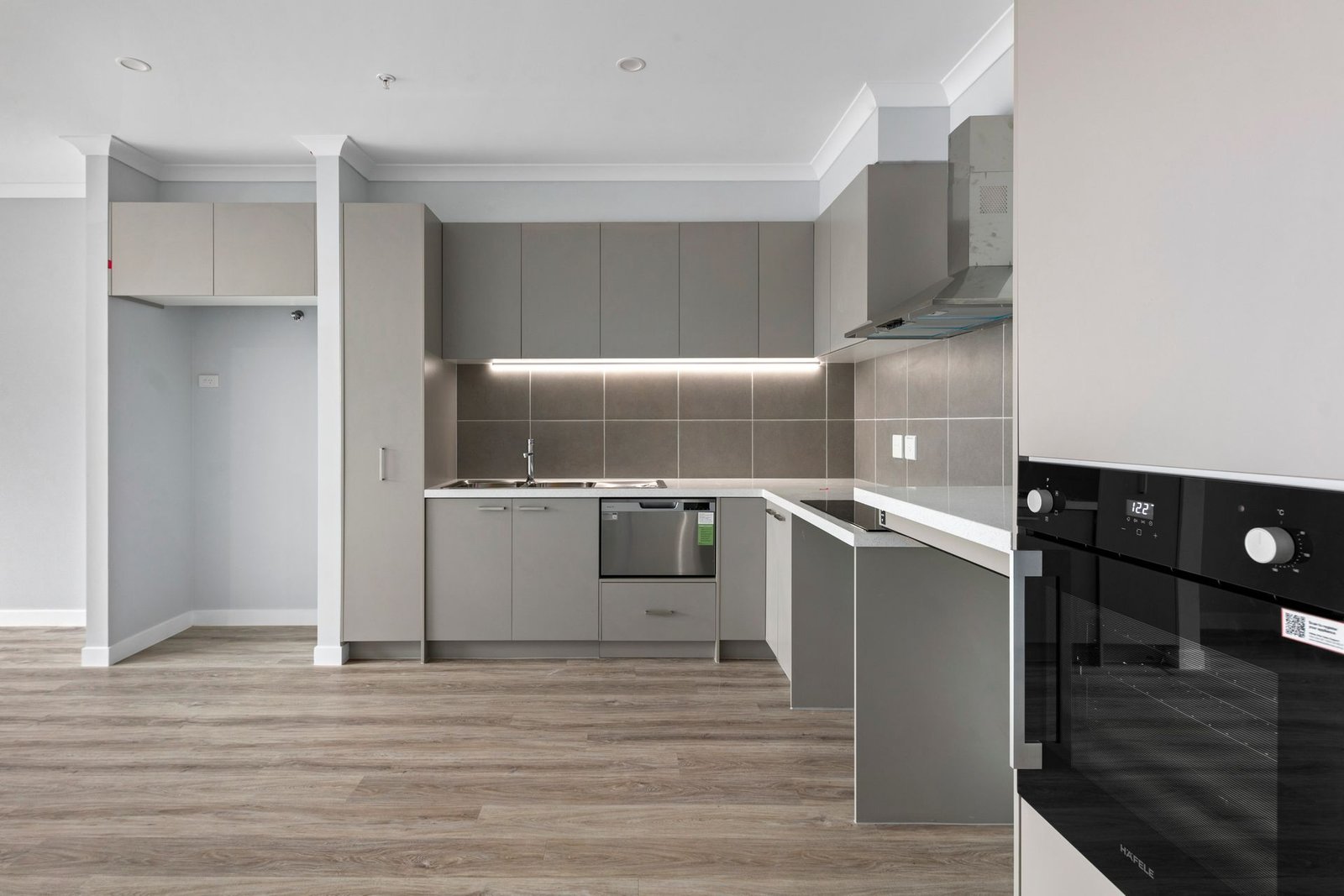 7 Bask Street, photograph 4.