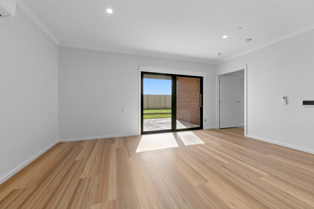 7 Sheoak Court, photograph 3.