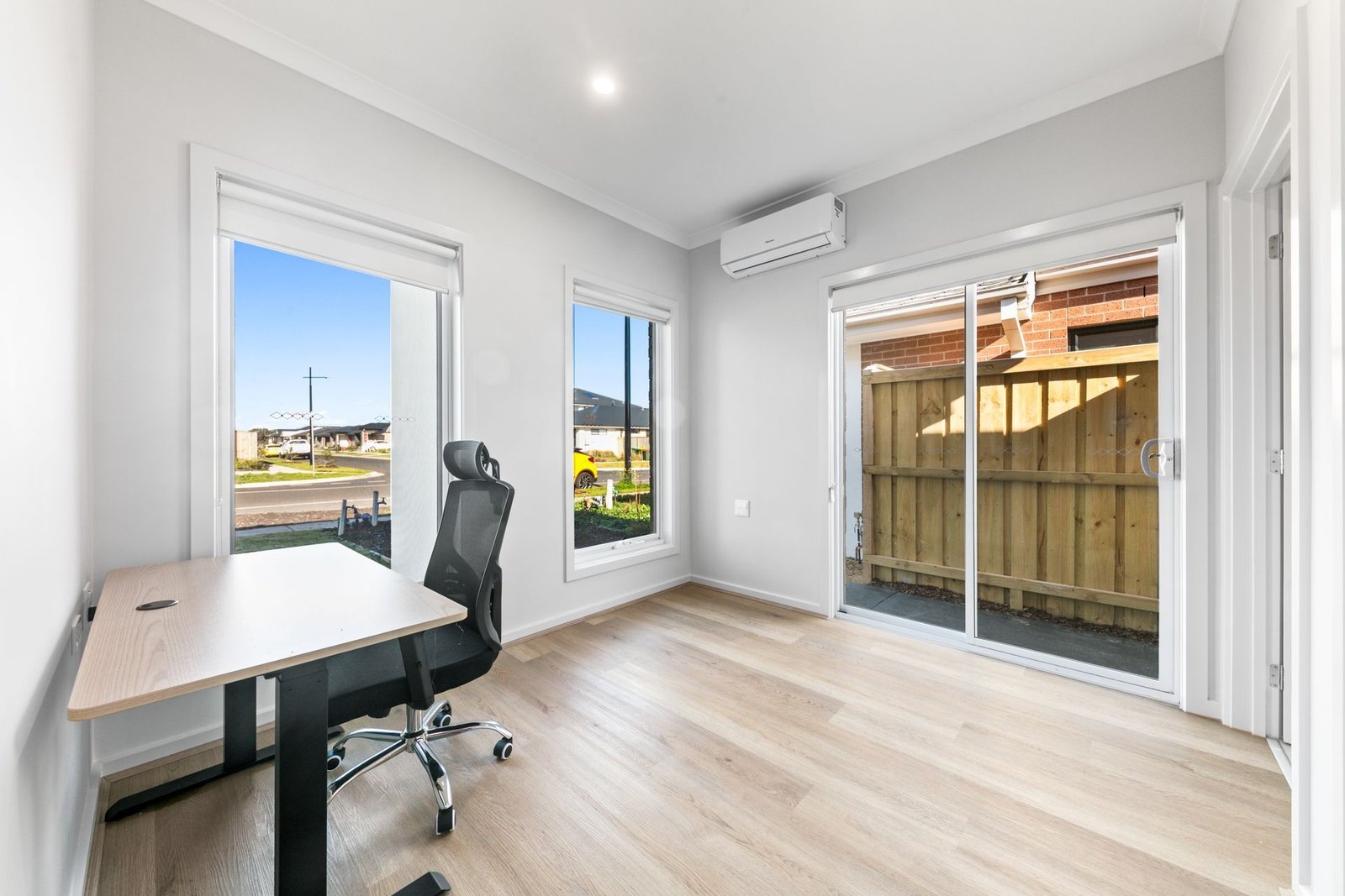 74 Buchanan Boulevard, photograph 1.