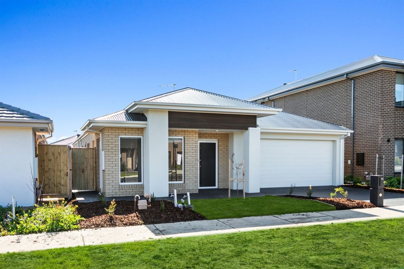 74 Buchanan Boulevard, photograph 2.
